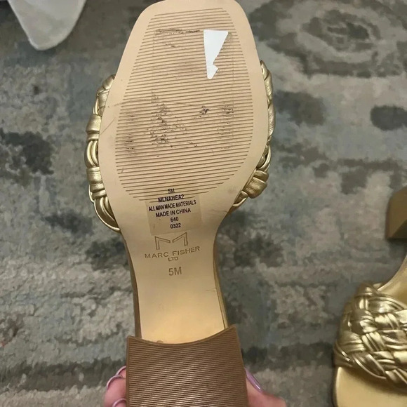 Marc Fisher Nahea Sandal Gold Leather NWOT - Picture 5 of 6